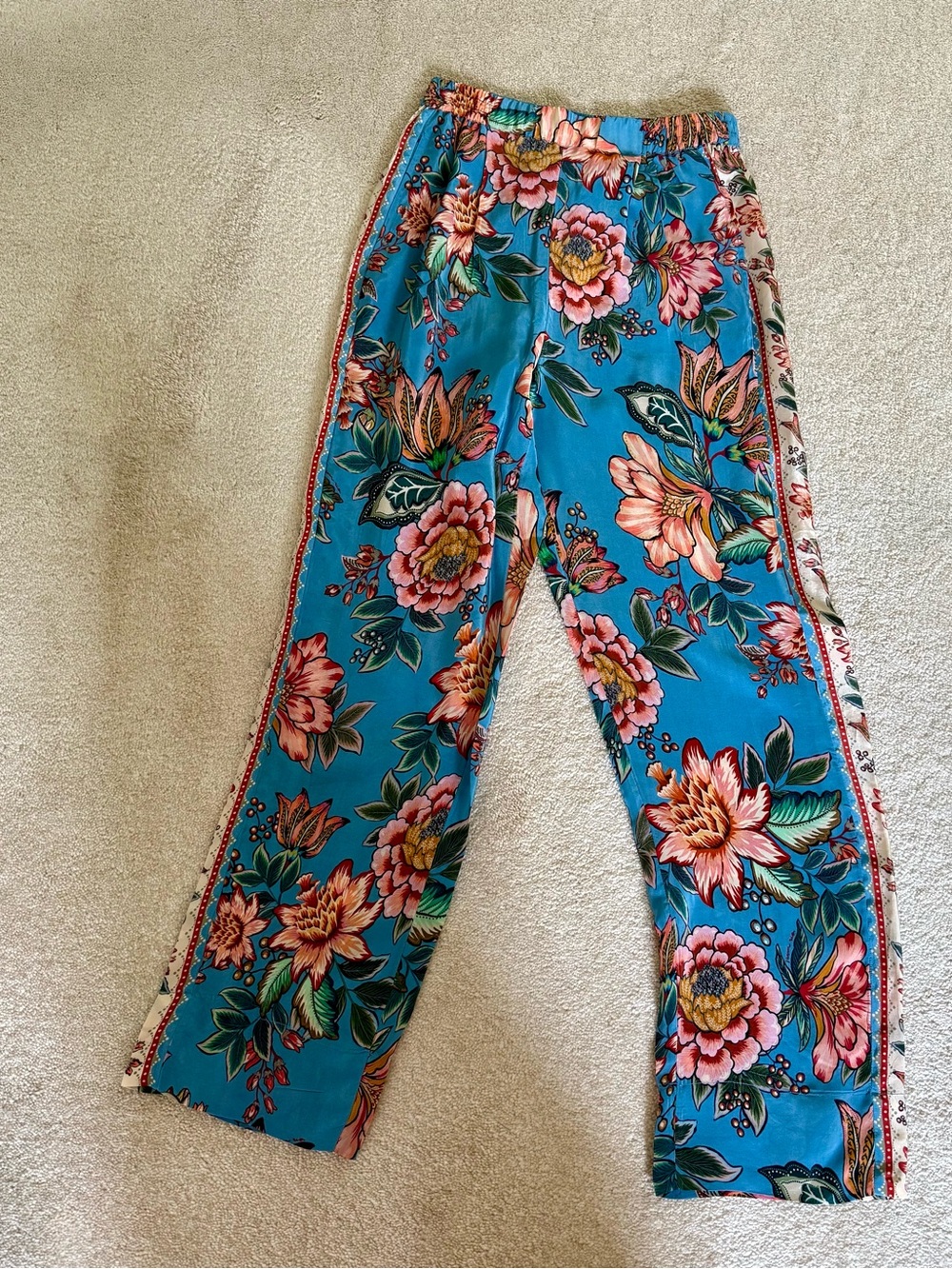 Farm Rio Wonderful Bouquet Pants NWT Size Small